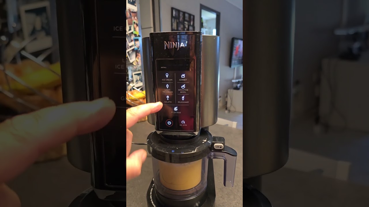 J'ai eu la Ninja Creami pour des glaces et sorbets 🥰🥰🥰#ytshorts #ninja Creami