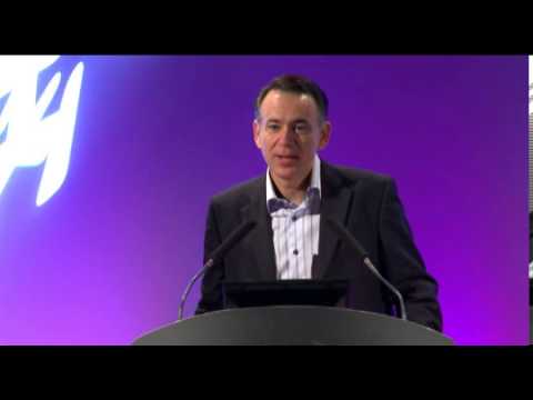 " Les enjeux des réseaux sociaux pour l'entreprise ", par Jean-François Galloüin, Paris Region Lab